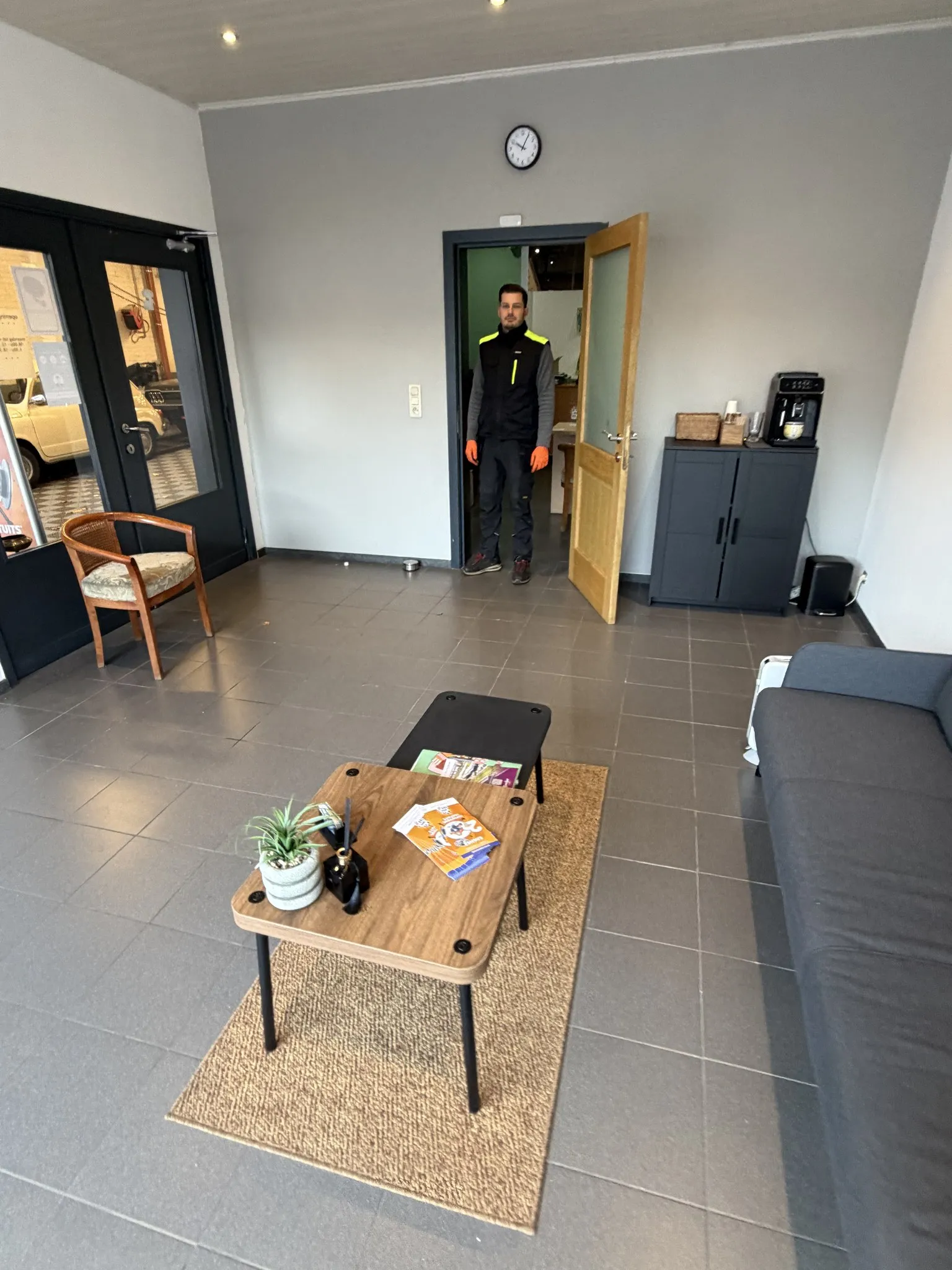 Accueil client garage DMT AUTOGROUP Zaventem