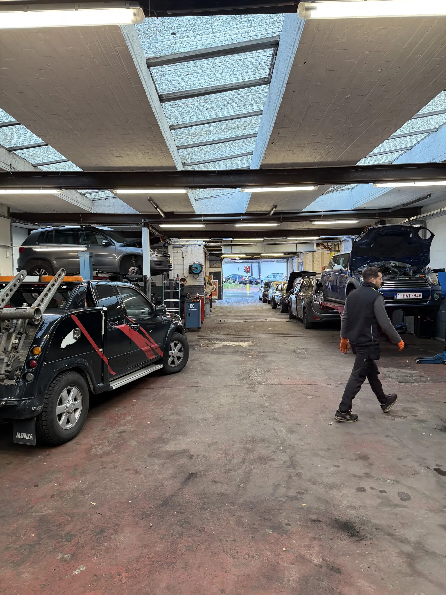 Atelier garage automobile DMT AUTOGROUP Zaventem