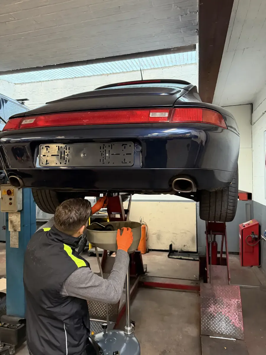 Vidange Porsche garage Zaventem